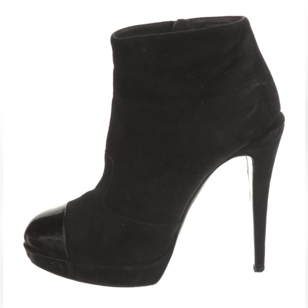 Chanel interlock round toe black suede leather ankle platform booties 39 - Picture 14 of 16